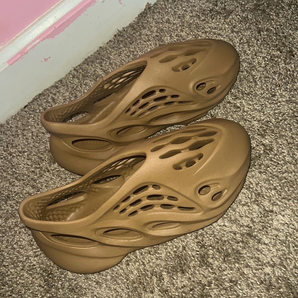 YEEZY FOAM RUNNER 'OCHRE'